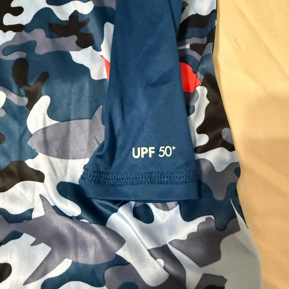 Hurley Navy & Red Camo Shark Kids Rash Guard - Picture 2 of 5